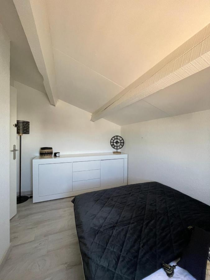 Appartement Duplex Climatise Le Trident Сен Мари де ла Мер Екстериор снимка